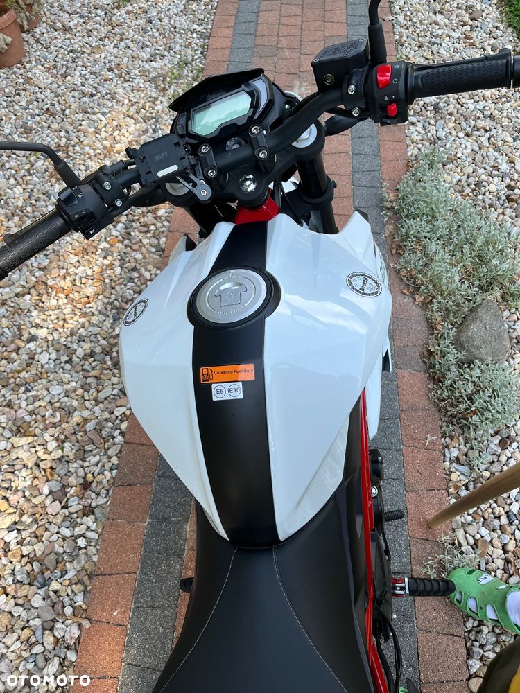 Benelli BN 125 - 16