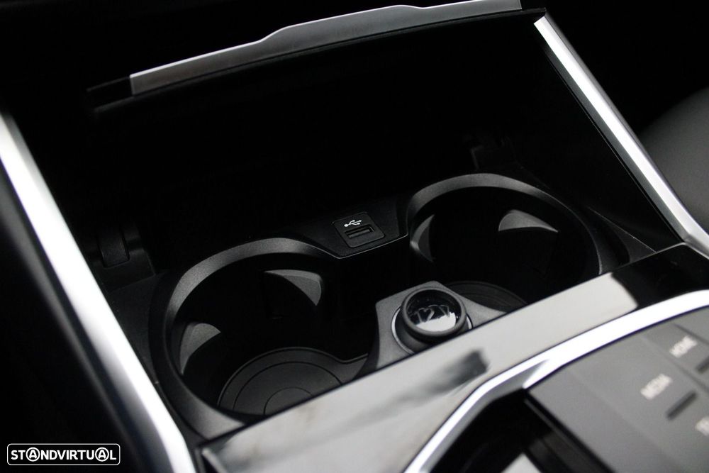 BMW i4 eDrive40 - 25