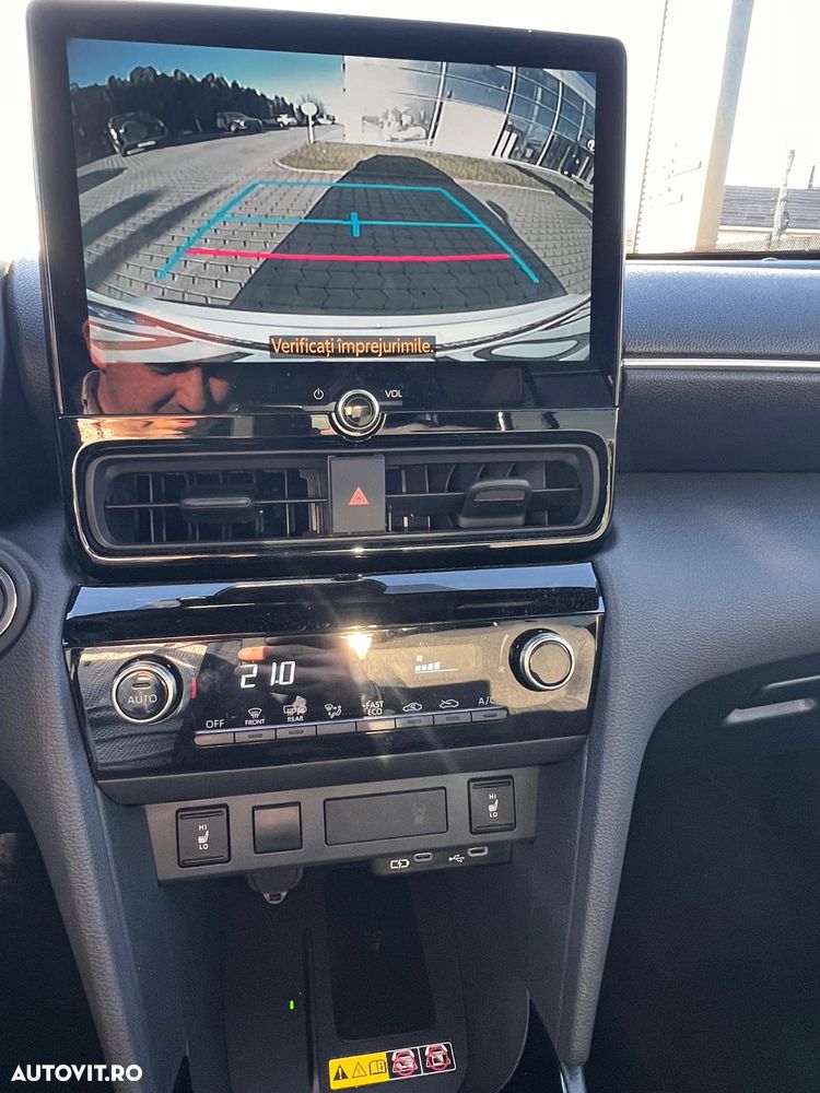 Toyota Yaris Cross - 12