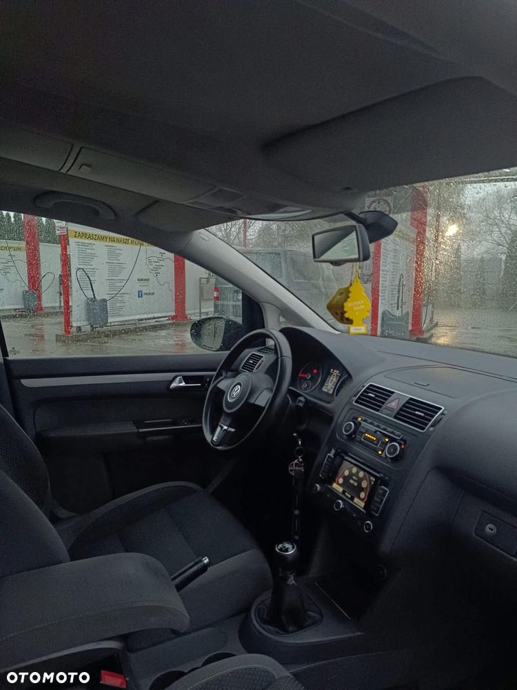 Volkswagen Touran 1.6 TDI DPF BlueMotion Technology Comfortline - 8