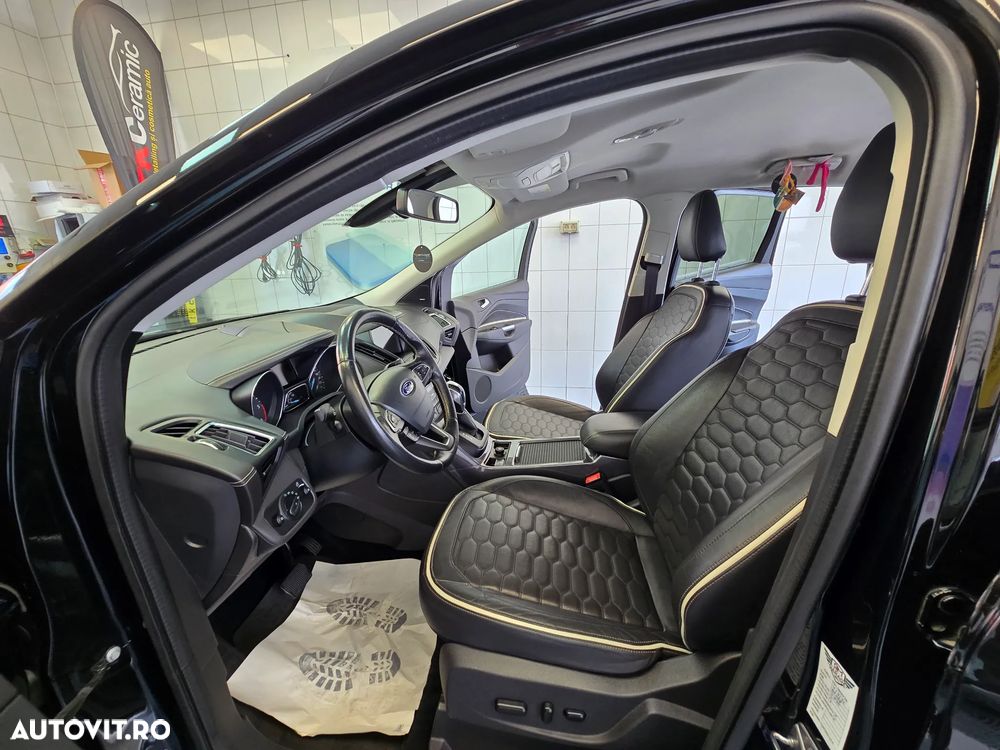 Ford Kuga 2.0 TDCi 4WD Powershift Vignale - 19
