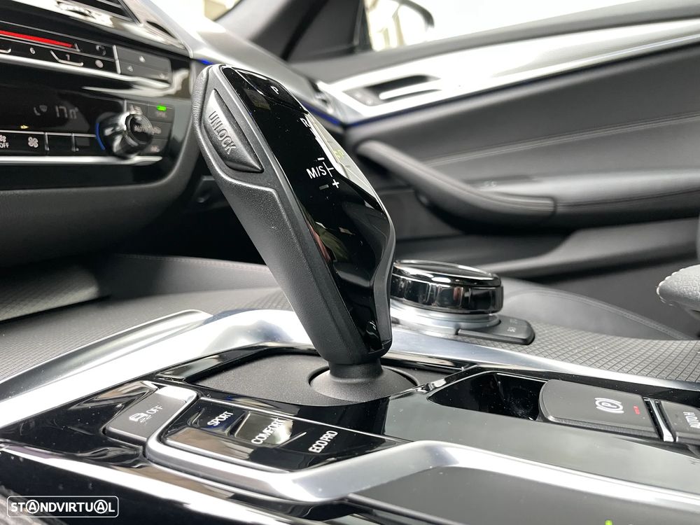 BMW 520 d Pack M Auto - 24