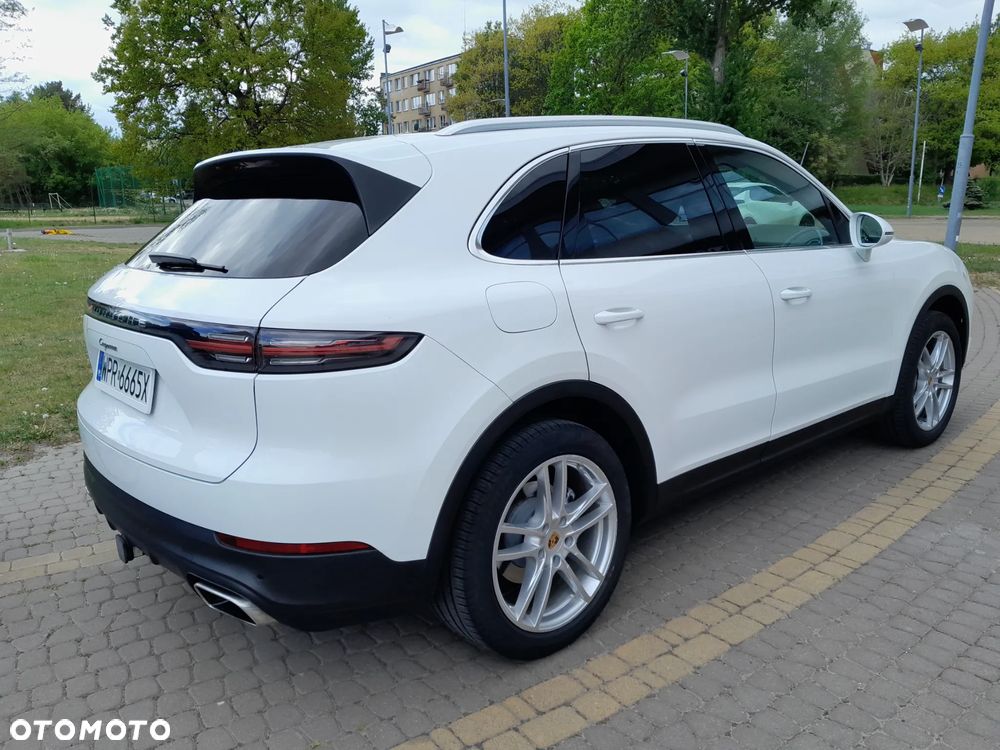 Porsche Cayenne - 4
