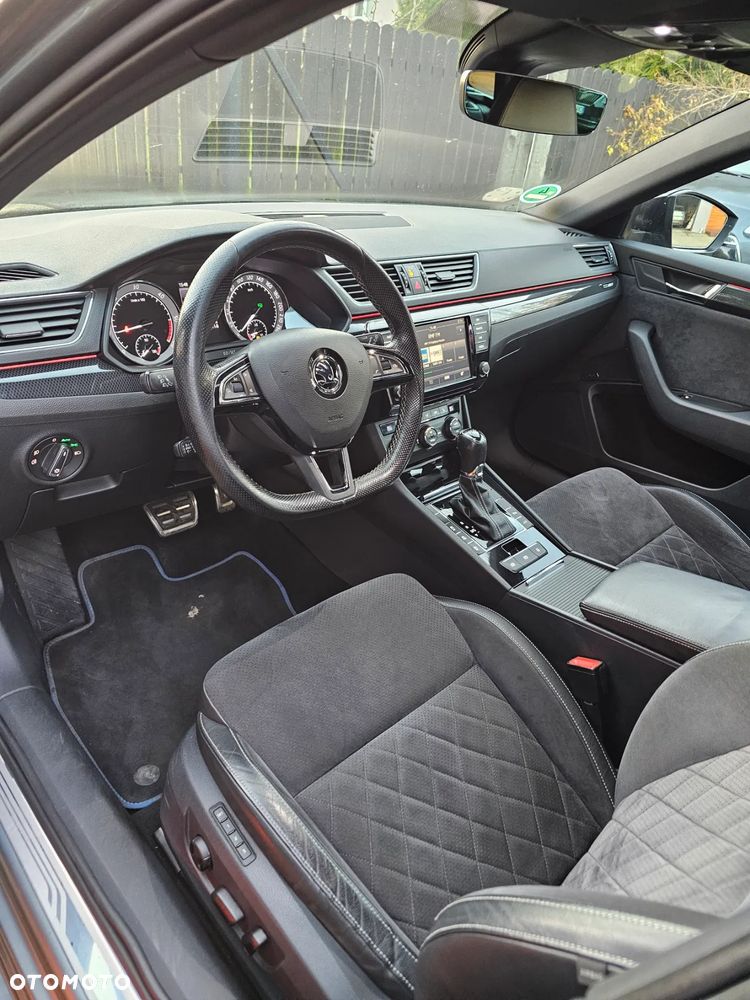 Skoda Superb 2.0 TDI DSG SportLine - 10