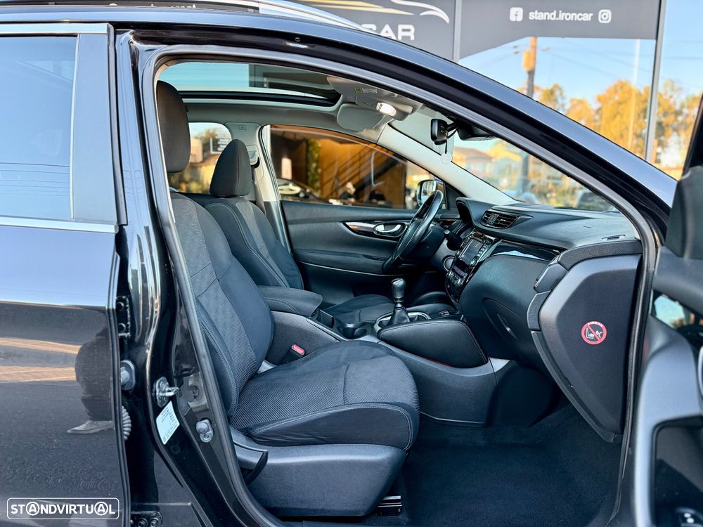 Nissan Qashqai 1.5 dCi N-Connecta 18 - 22