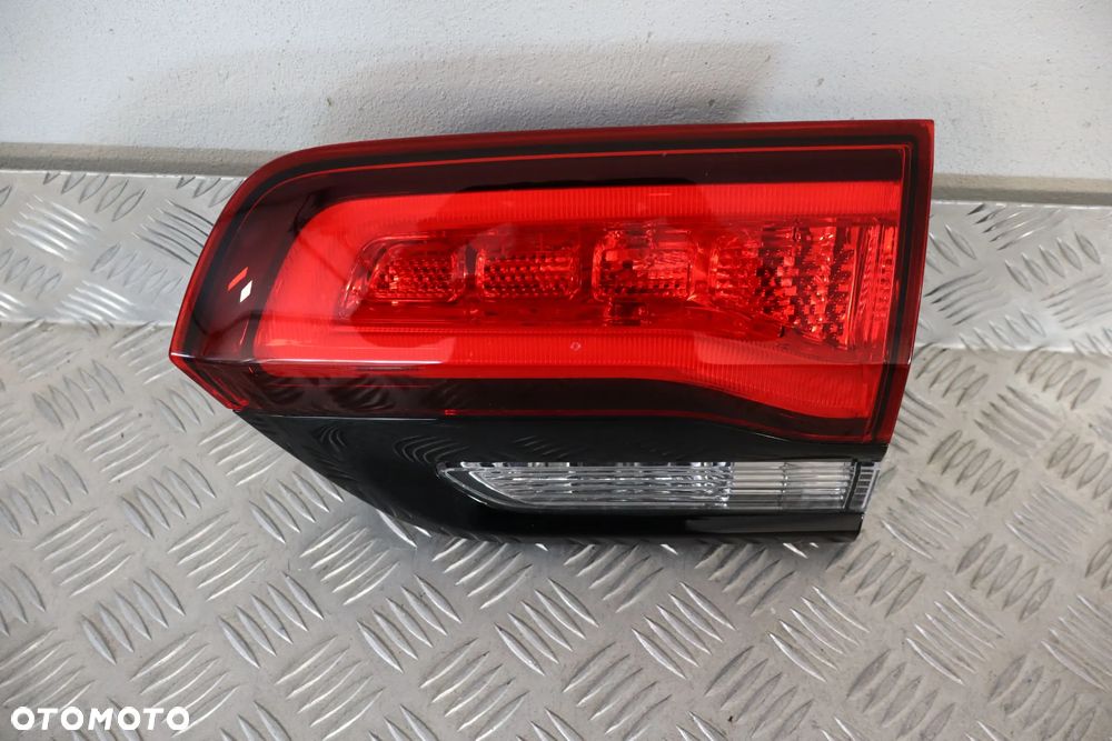 LAMPA TYLNA TYŁ PRAWA W KLAPE JEEP GRAND CHEROKEE IV 4 WK2 LIFT P68142944AJ 2017 - 5