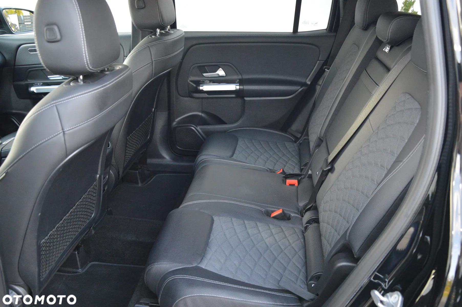 Mercedes-Benz GLB 200 d 8G-DCT Progressive - 15