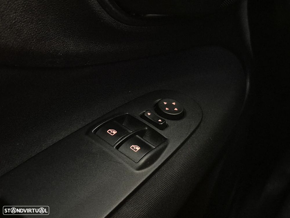 Fiat Punto 1.2 Lounge S&S - 17