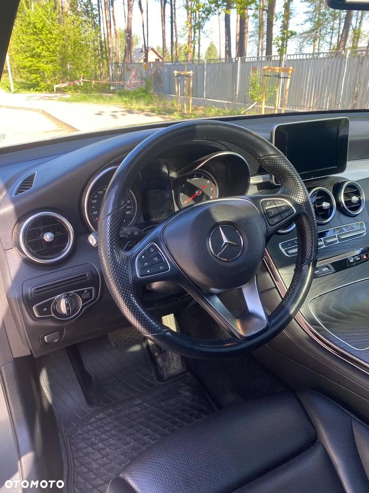 Mercedes-Benz GLC 300 e 4-Matic - 8