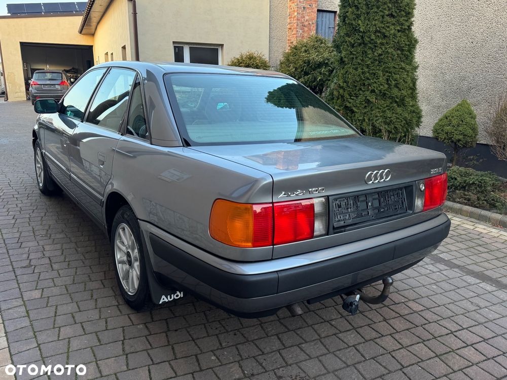 Audi 100 2.3 E - 6