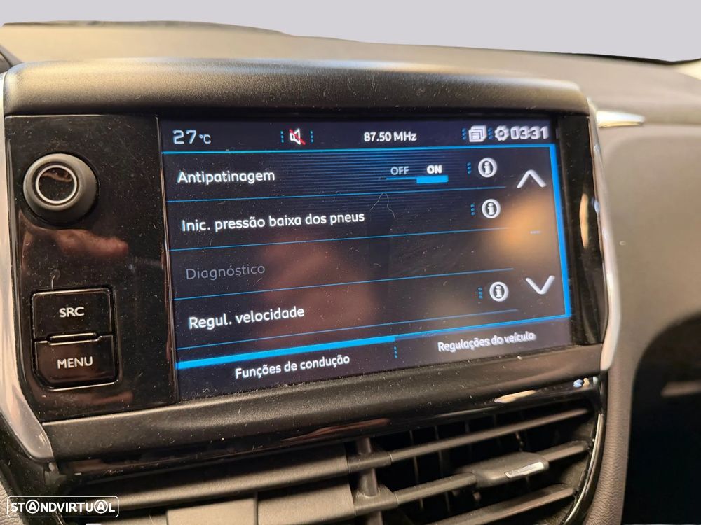 Peugeot 208 - 23