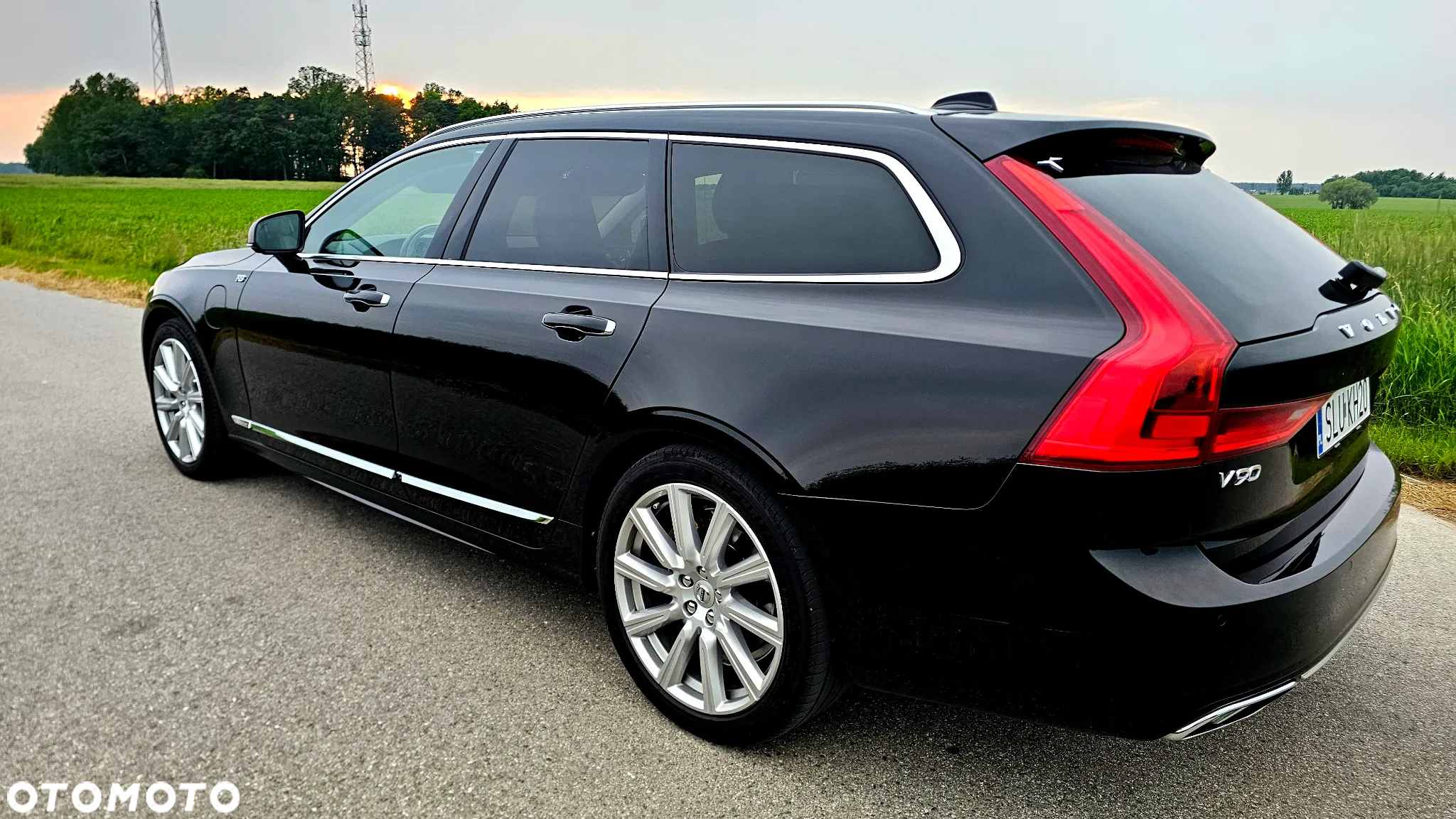 Volvo V90 T8 AWD Plug-In Hybrid Inscription - 11