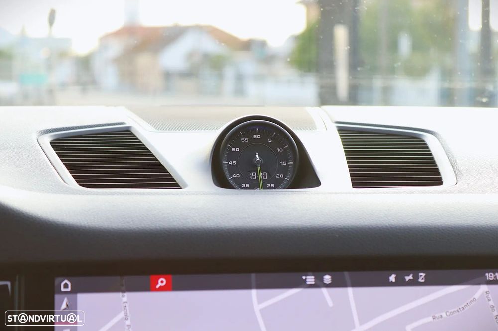 Porsche Cayenne E-Hybrid - 33