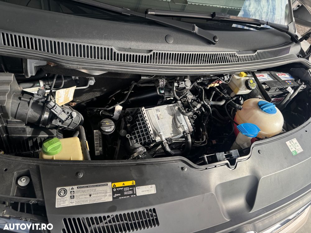 Volkswagen Multivan - 25