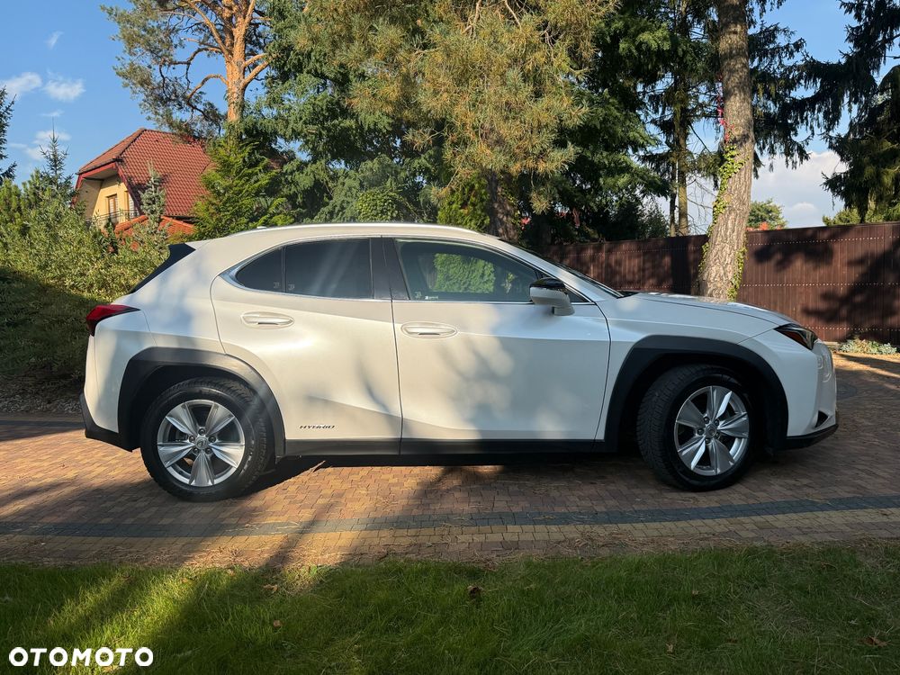 Lexus UX 250h Elegance 2WD - 4