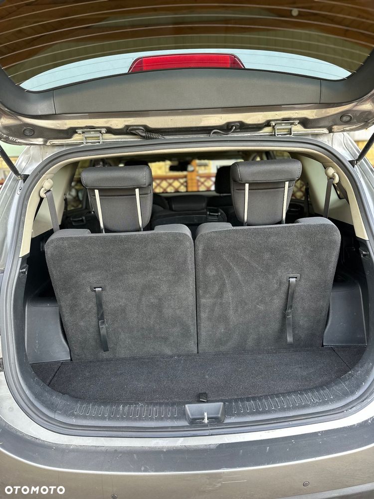 Kia Carens 1.7 CRDi M 7os EU6 - 18