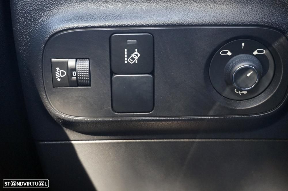 Citroën C3 1.2 PureTech Shine - 17