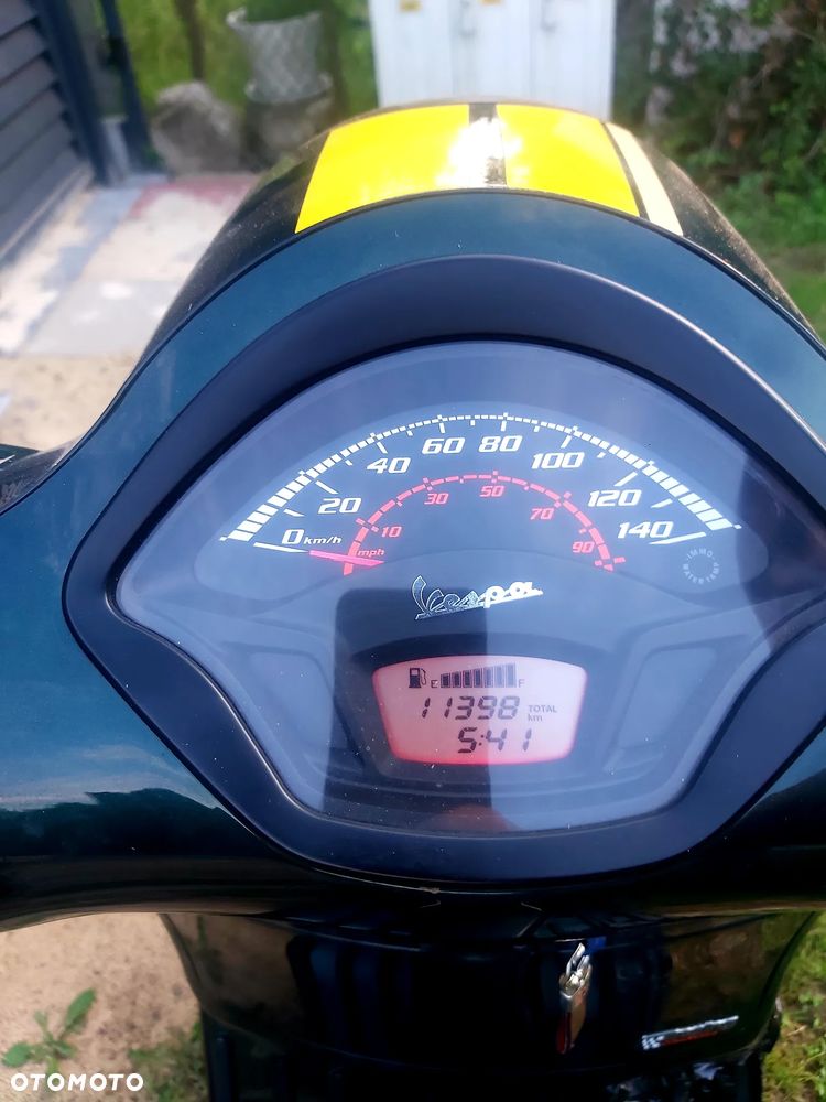 Piaggio Vespa - 24
