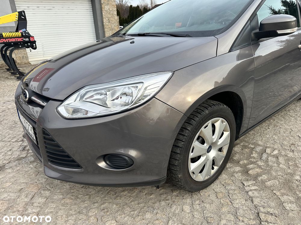 Ford Focus 1.6 Ambiente Start - 3