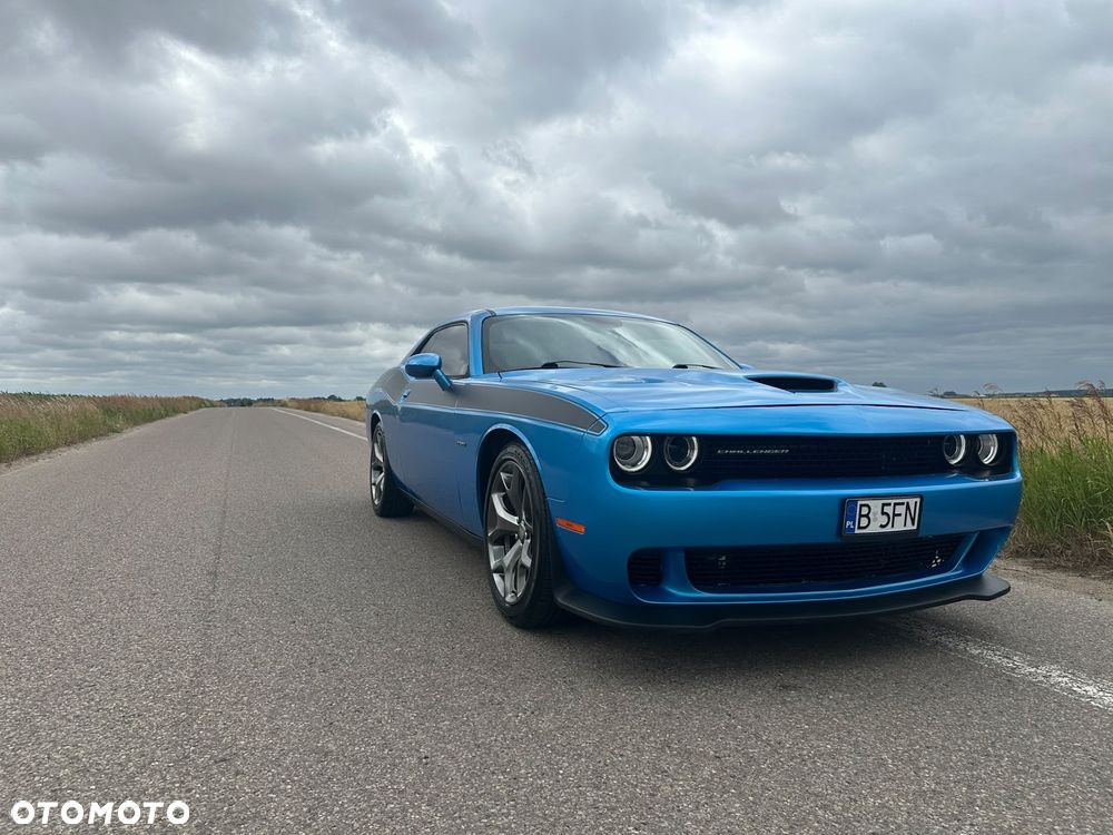 Dodge Challenger - 2
