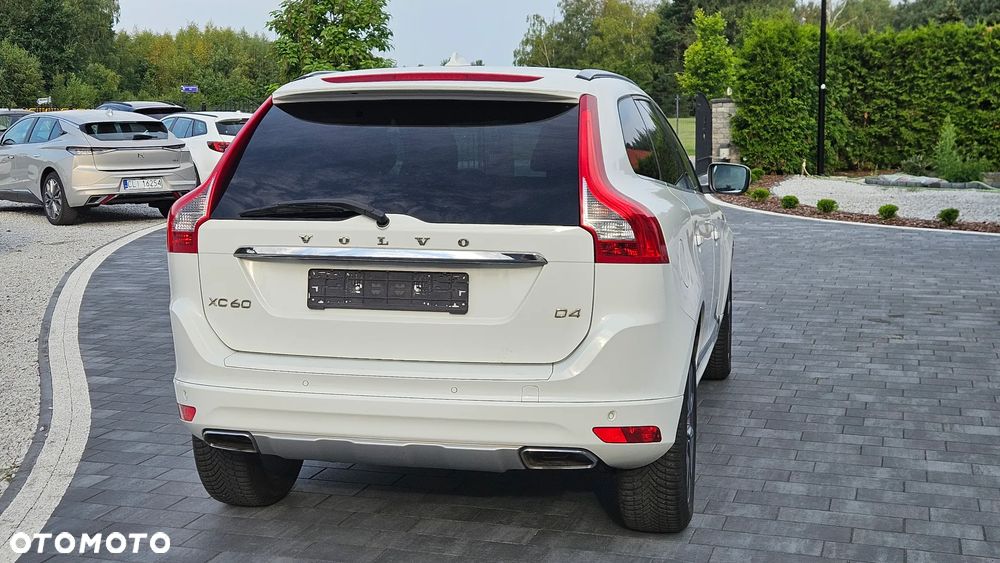 Volvo XC 60 D4 Geartronic Summum - 4