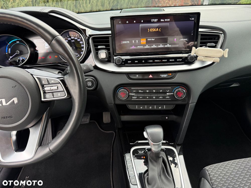 Kia XCeed - 18