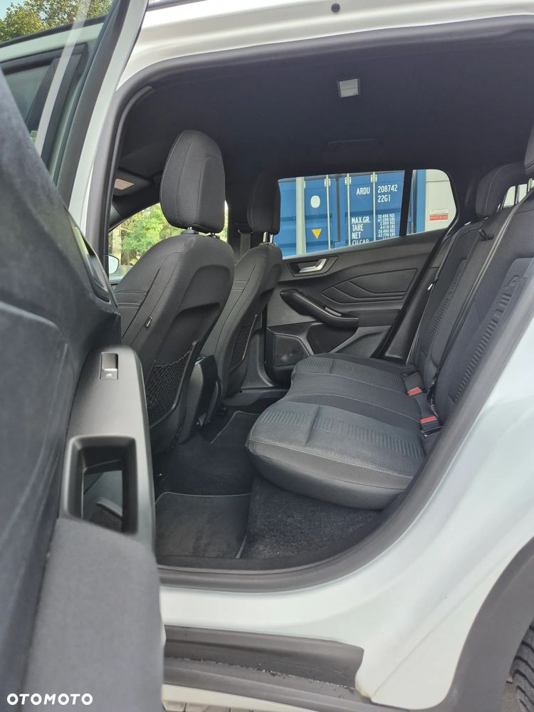Ford Focus 1.6 TDCi Titanium - 32