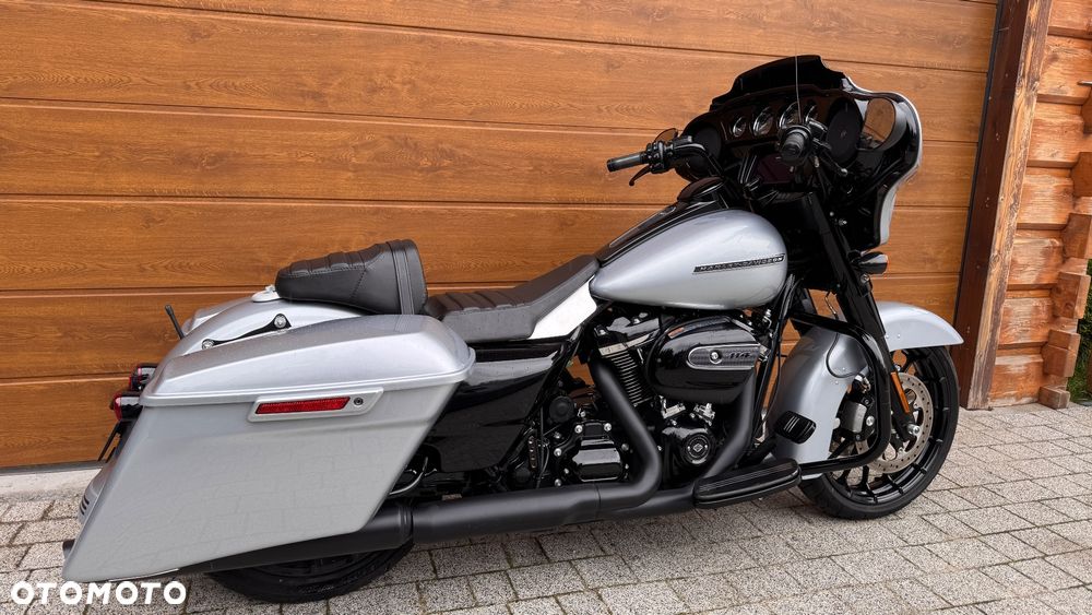 Harley-Davidson Touring Street Glide - 15