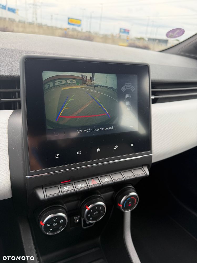 Renault Clio - 11