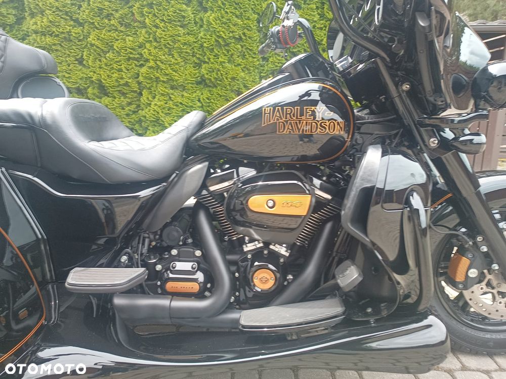 Harley-Davidson FLHTCU Ultra - 13