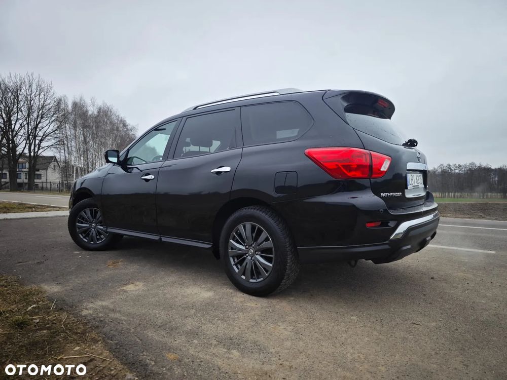 Nissan Pathfinder - 37