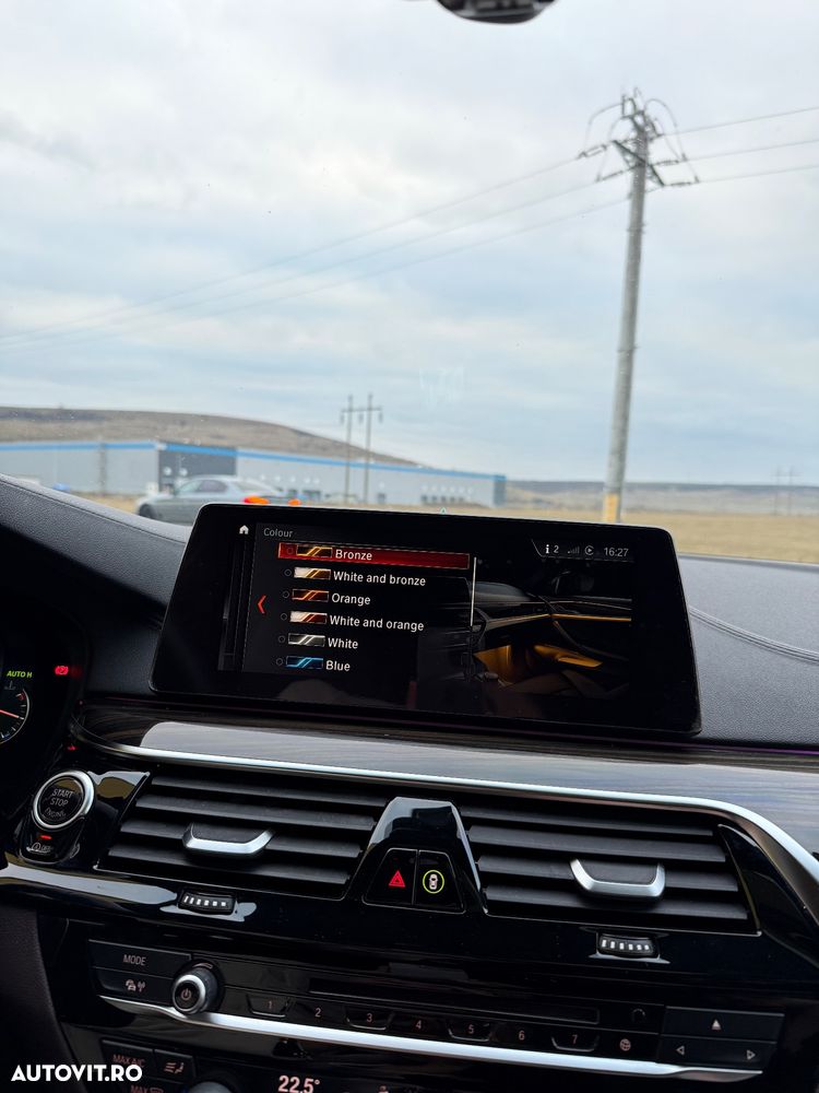 BMW Seria 5 530i xDrive AT - 13