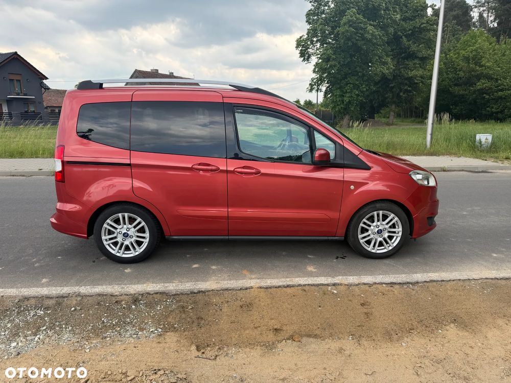 Ford Tourneo Courier 1.0 EcoBoost Titanium - 4