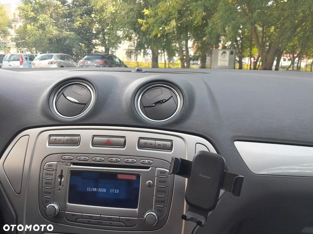 Ford Mondeo 1.8 TDCi Trend - 13
