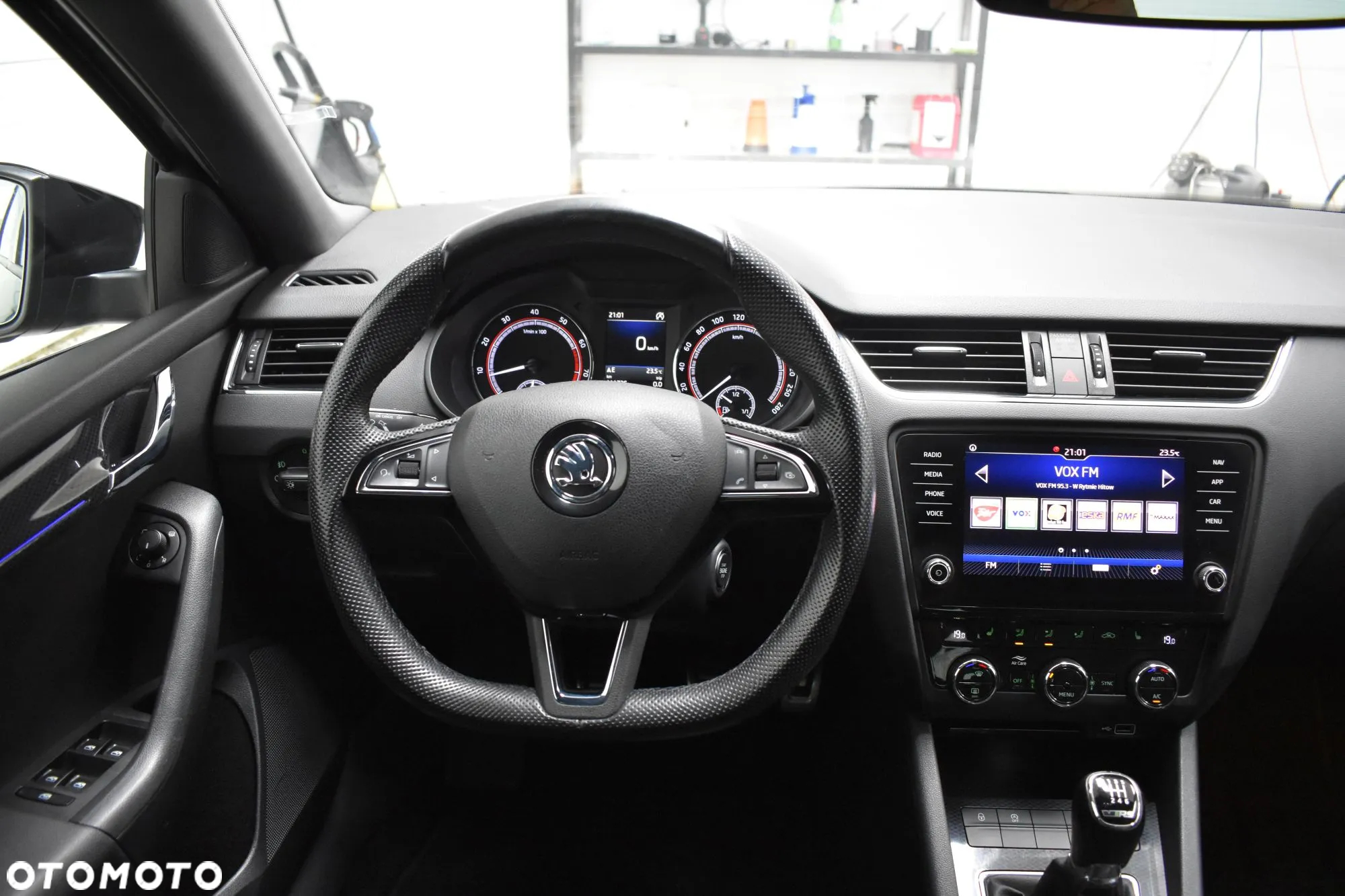 Skoda Octavia Combi 2.0 TSI RS - 17