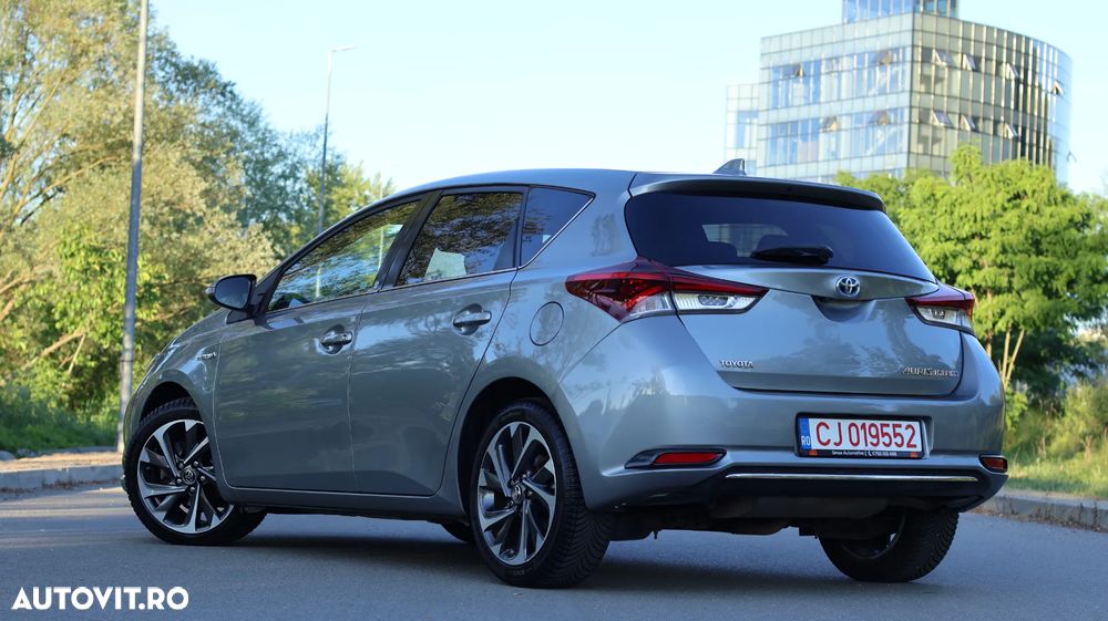 Toyota Auris - 4