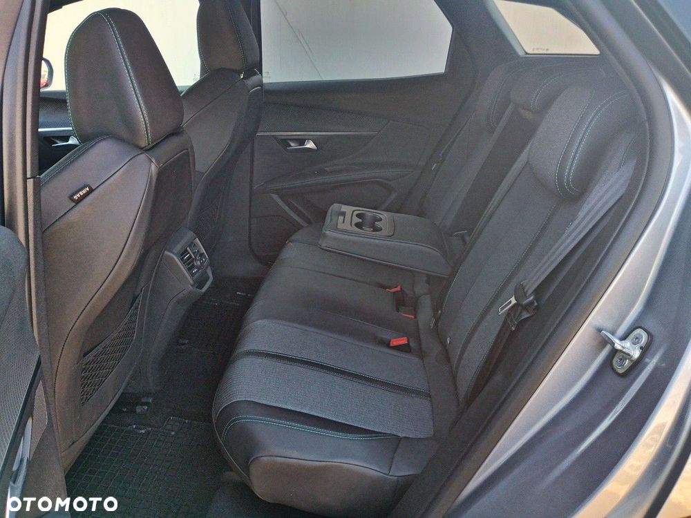 Peugeot 3008 1.2 PureTech Allure Pack S&S EAT8 - 11