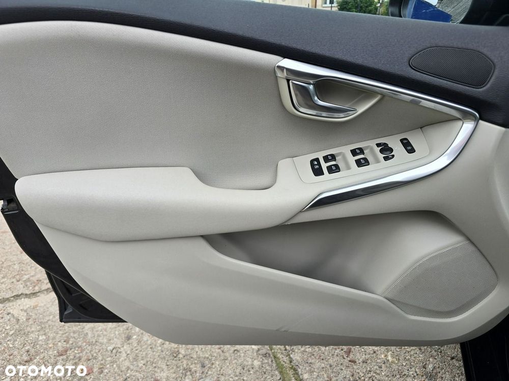 Volvo V40 - 11