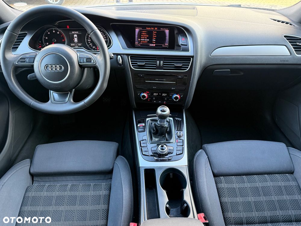 Audi A4 Avant 1.8 TFSI S line Sportpaket - 9
