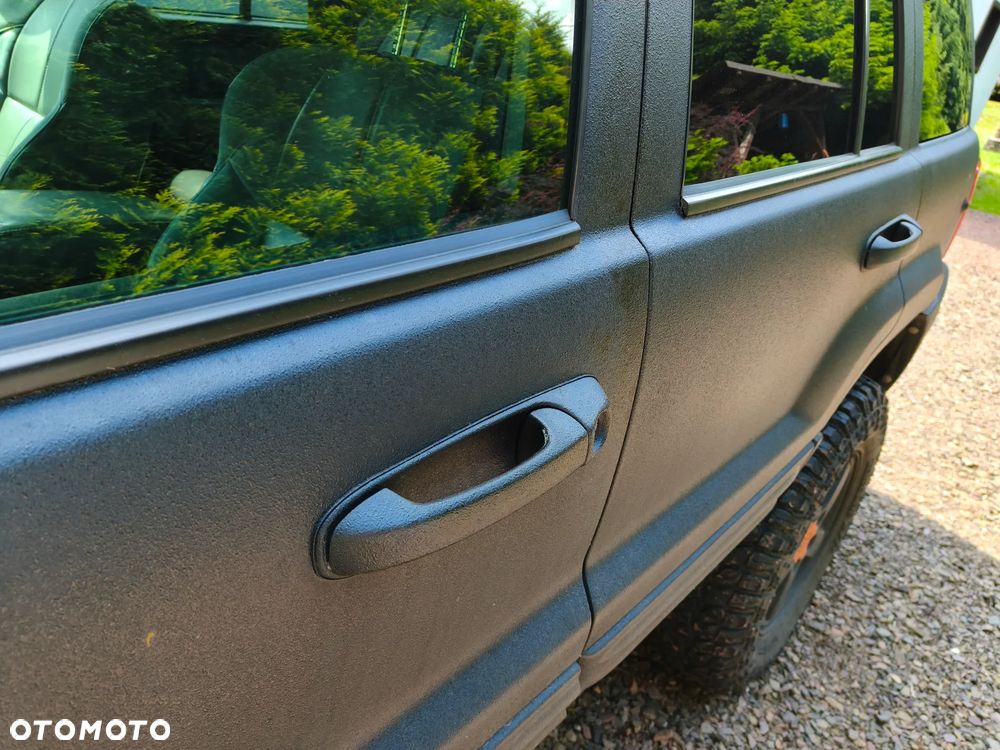 Jeep Grand Cherokee - 35
