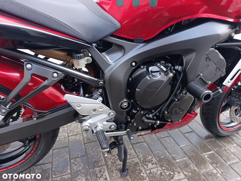 Yamaha FZ6 - 30