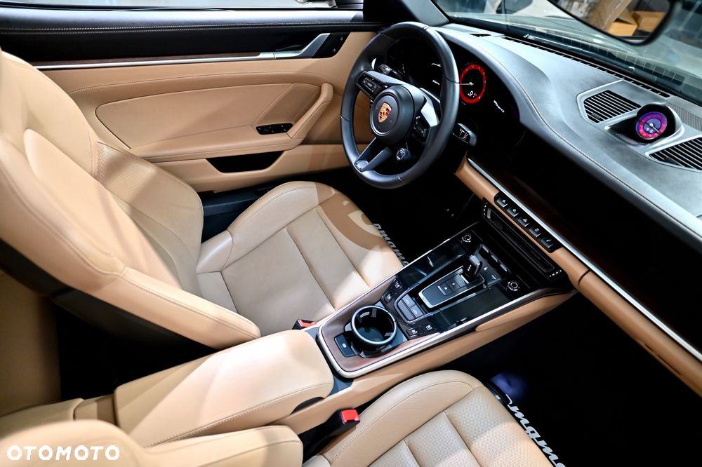 Porsche 911 Targa 4S - 14