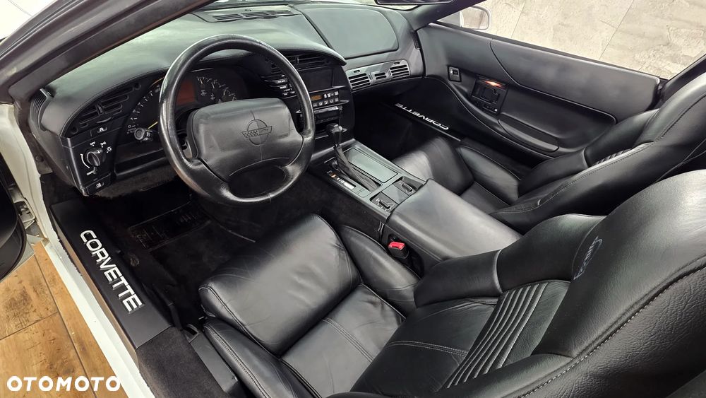 Chevrolet Corvette - 26