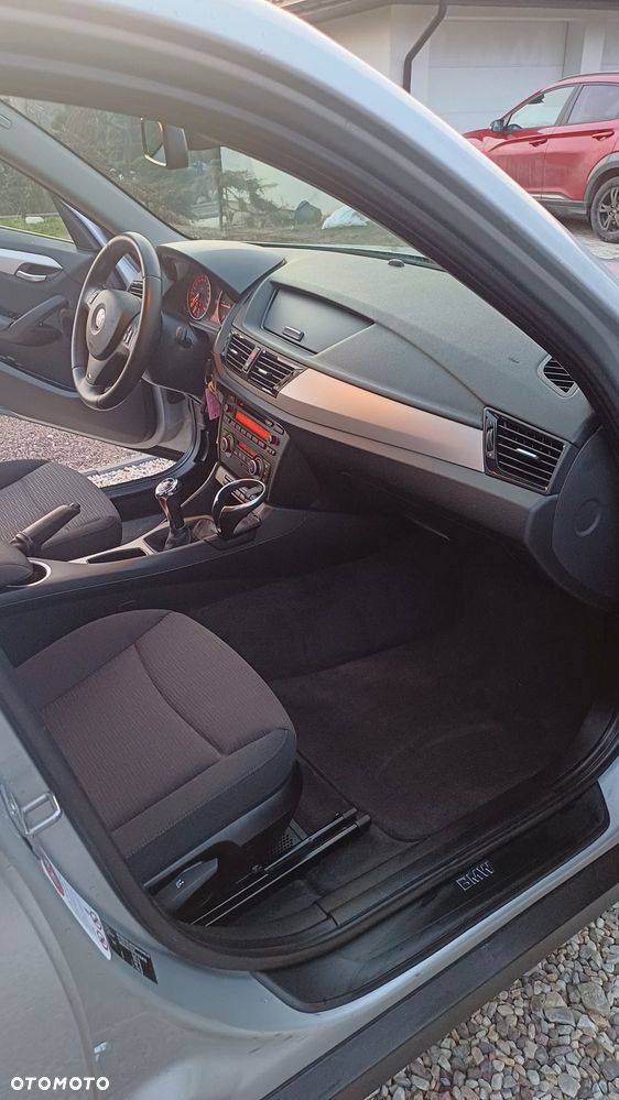 BMW X1 sDrive18d xLine - 29