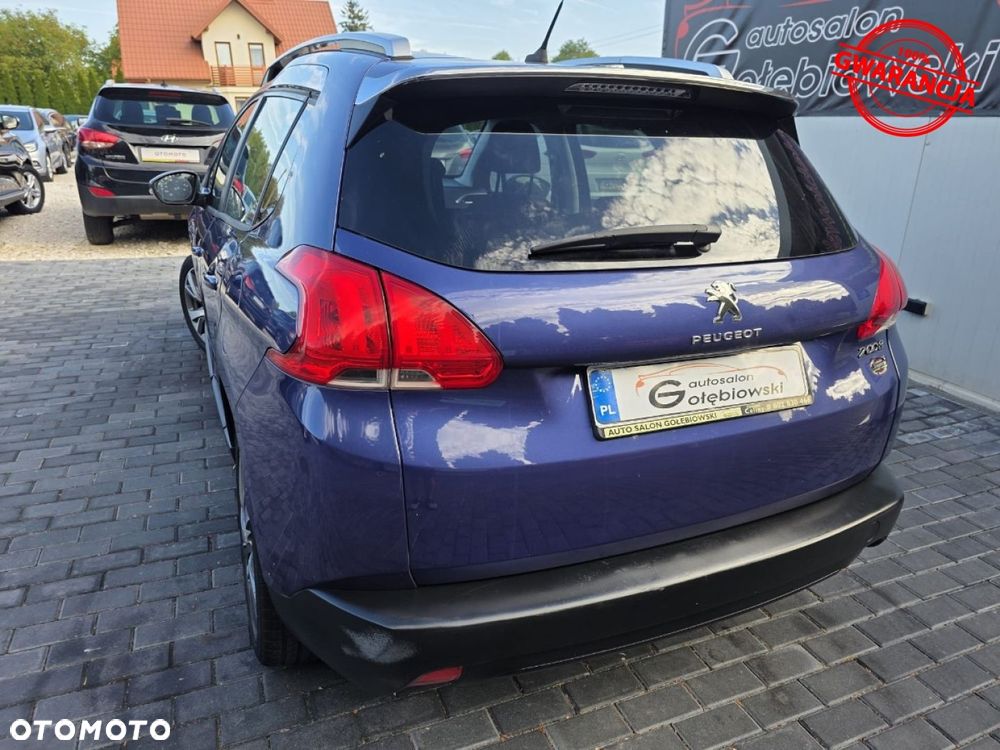 Peugeot 2008 - 8