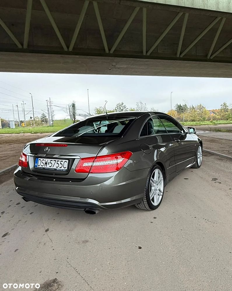 Mercedes-Benz Klasa E 350 CDI DPF Coupe BlueEFFICIENCY 7G-TRONIC Avantgarde - 9