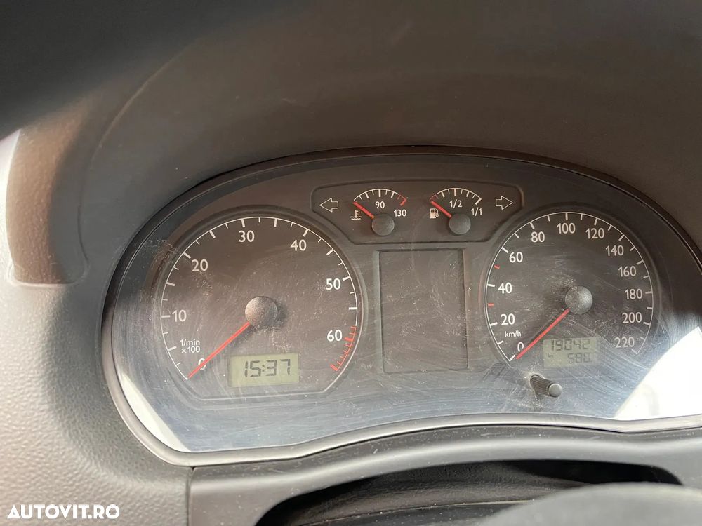 Volkswagen Polo 1.2 Attractive - 5