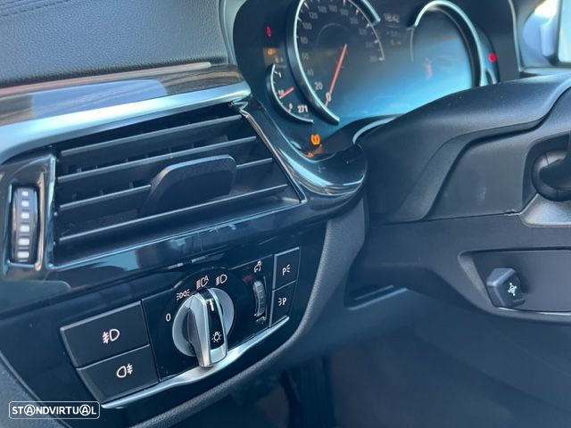 BMW 530 d xDrive Line Luxury Auto - 27