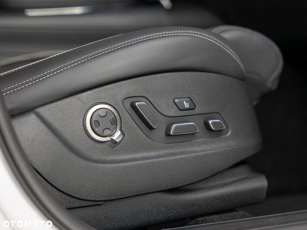 Genesis GV70 2.5T AWD AT8 Luxury Line - 39