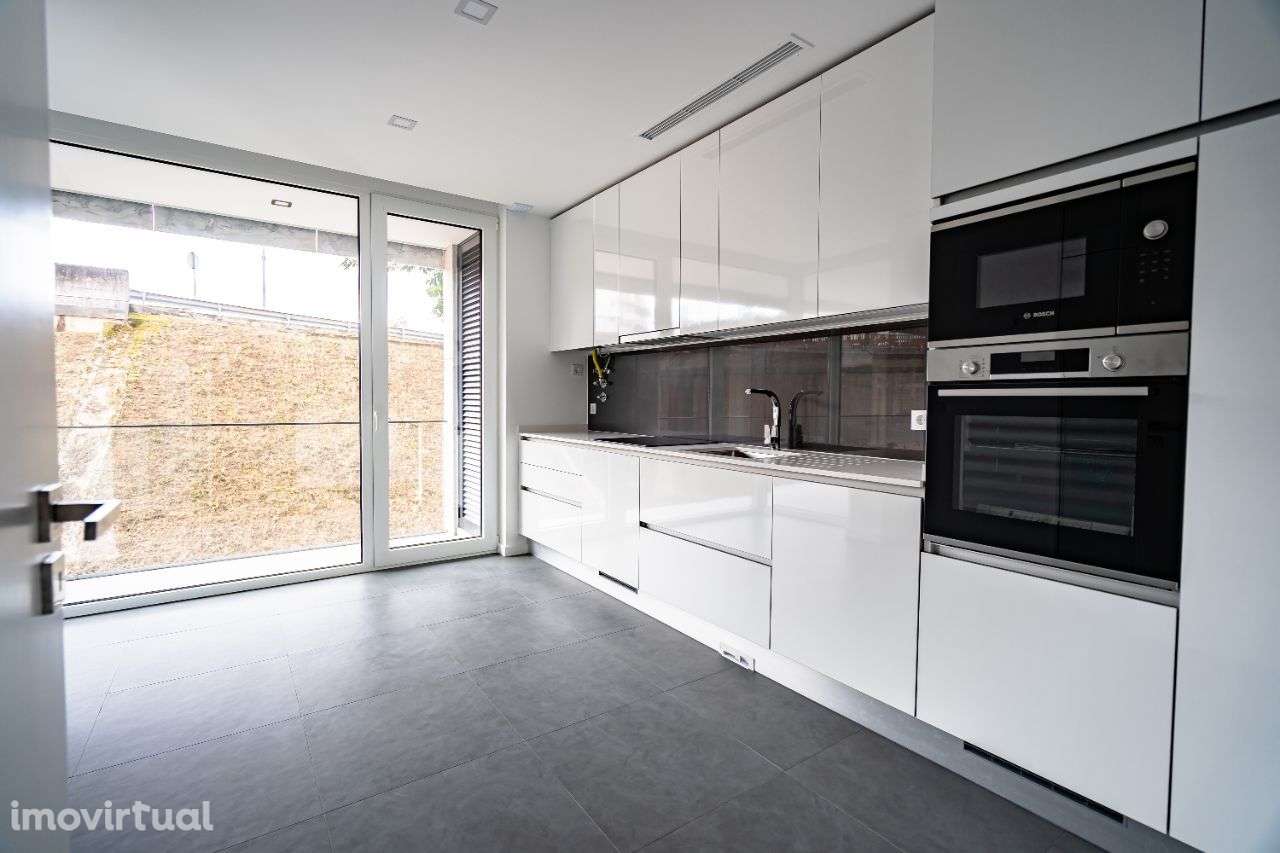 Apartamento T2 em Coimbra (Vale das Flores) - Grande imagem: 4/15